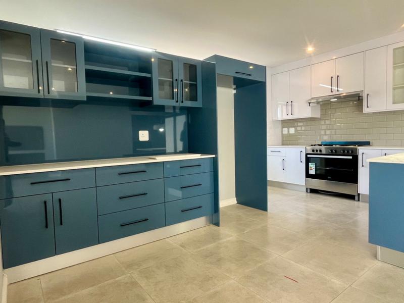 3 Bedroom Property for Sale in Fraaiuitsig Western Cape